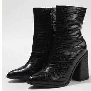 Brand - lulu and sky , size-39, colour-black